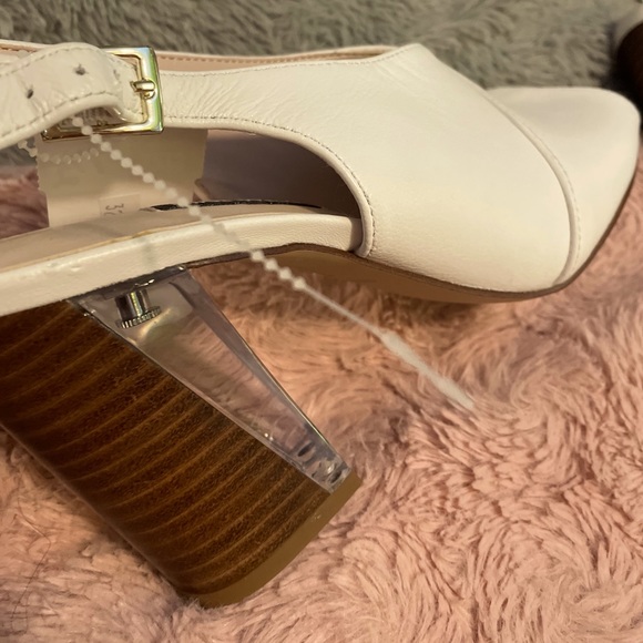 White high heels - Picture 3 of 3